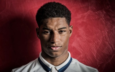 百博体育讨论-赫伊别尔国家队戴帽创历史